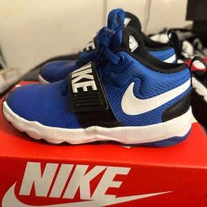 Nike Team Hustle D 8 (TD), 881943-405 Game Royal-Black Mult. Size 2